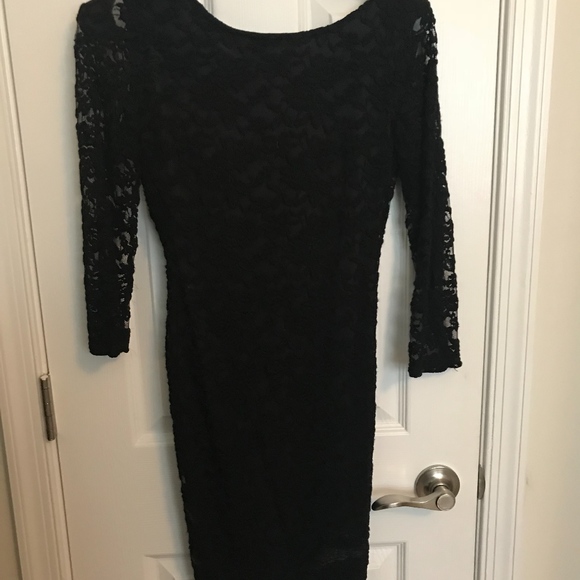 black lace dress - Picture 2 of 3
